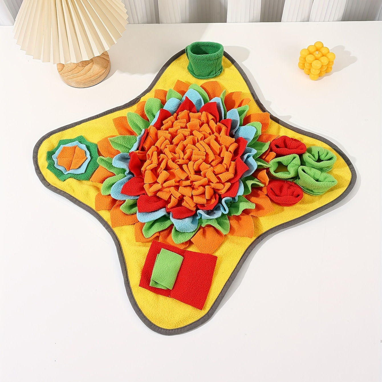 Snuffle Mat For Dogs - 犬用ペットスナッフルマット、退屈解消のためのインタラクティブな餌入れパズル、柔らかさと快適さを提供します