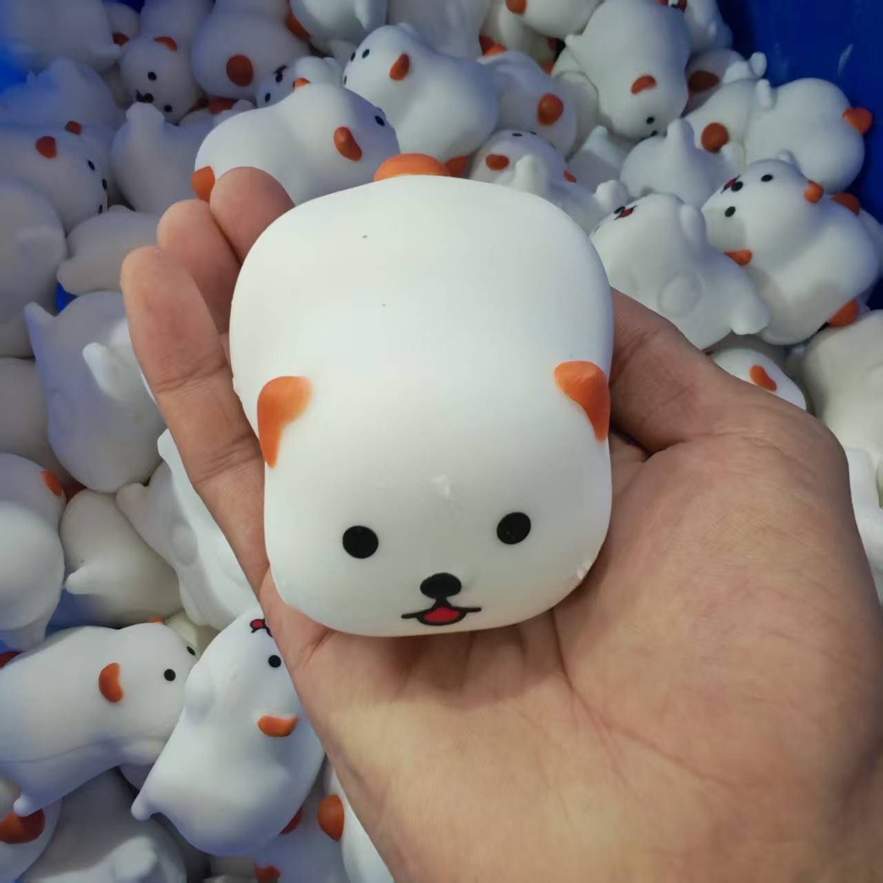 かわいい猫、パンダ、犬の手作りソフトボール、クリスピースキン - Interactive Squeaky Plush Dog Toy のレビューと価格